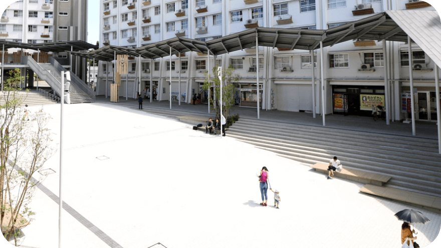 写真:広場全体の写真